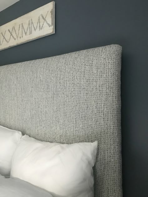 DIY Fabric Headboard Fabric Headboard Bedroom, Diy Fabric Headboard, Diy Headboard Ideas, Diy Bed Headboard, Diy Headboard Upholstered, Headboard Diy, Bed Headboard Design, Headboard Upholstered, Headboard Ideas