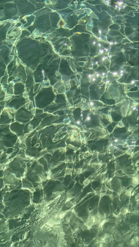 Clear beach water Greece summer aesthetic wallpaper lockscreen blue waves 2023 Summer Screensavers, Greece Summer Aesthetic, Blue Water Wallpaper, Iphone Background Inspiration, Mint Green Wallpaper Iphone, Summer Aesthetic Wallpaper, Aesthetic Wallpaper Lockscreen, Water Wallpaper, Clear Beaches