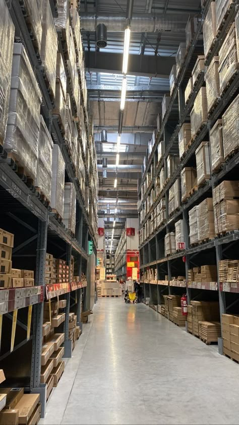 Business Warehouse Goals, Ecom Business Aesthetic, Business Warehouse Aesthetic, Logistics Aesthetic, Manufacturing Aesthetic, Warehouse Storage Ideas, Aesthetic Warehouse, Warehouse Aesthetic, Warehouse Clothing