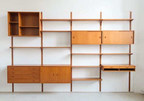 Listed on VNTG.com: Wall unit by HG Furniture, 1960s | #vntg #vintage Full Wall Open Shelving, Living Room Wall Storage Ideas, Mid Century Modern Wall Unit, Full Wall Shelf, Home Office Shelf, Mid Century Shelving, Mid Century Wall Unit, Library Vintage, Diy Mid Century