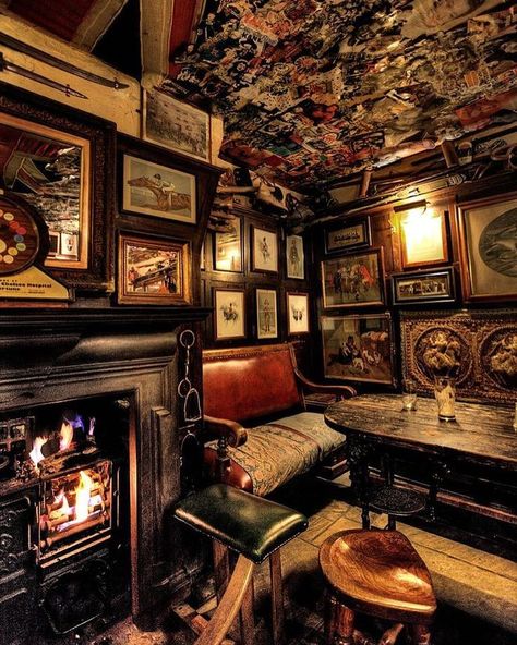 Pub Interior, Pub Design, British Pub, Best Pubs, Nags Head, London Pubs, Pub Crawl, Things To Do In London, England And Scotland