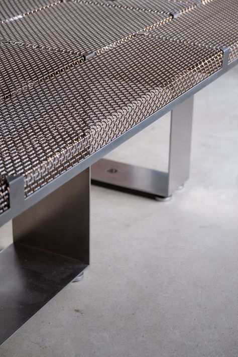 Metal Mesh Tables, Mdf Furniture, Stainless Steel Bench, Coffee Table Inspiration, Stainless Steel Coffee Table, Woven Metal, Stainless Steel Furniture, Metal Grid, Urban Furniture