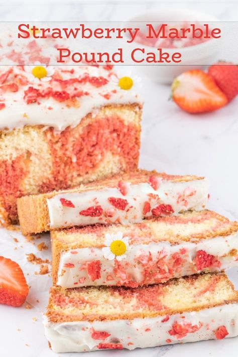 Strawberry Swirl Pound Cake, Strawberry Swirl Cake, Strawberry Marble Cake, Cream Cheese Pound Cake, Festive Desserts, Wine Desserts, Strawberry Cream Cheese, Marble Cake, Winter Desserts