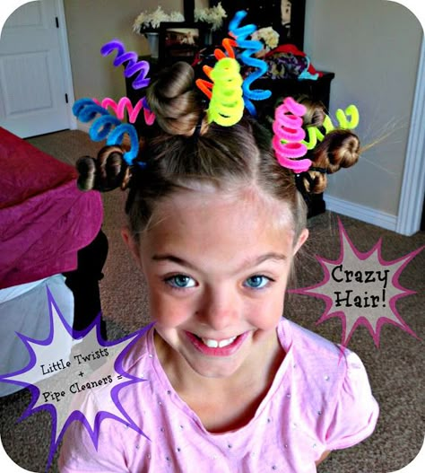 Blue Skies Ahead: Crazy Hair Day Ideas!  Use pipe cleaners to add a little more crazy ;) Easy Crazy Hairstyles, Crazy Hair For Kids, Candy Girls, Wacky Hair Day, Twisted Hair, Wacky Hair Days, Hair Knot, Crazy Hats, Crazy Hair Day