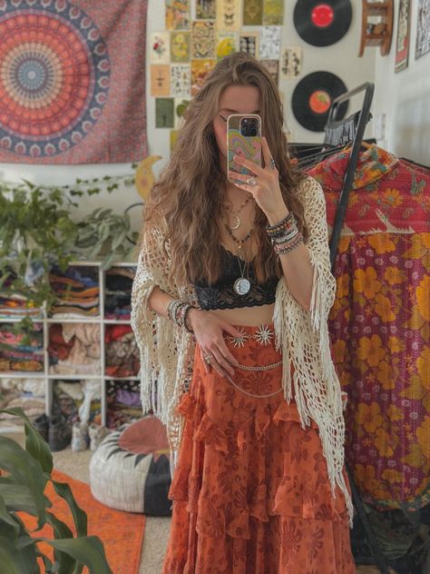 Stile Hippie Chic, Surfergirl Style, Looks Hippie, Look Boho Chic, Moda Hippie, Hippie Lifestyle, Hippie Aesthetic, Estilo Hippy, Fest Outfits