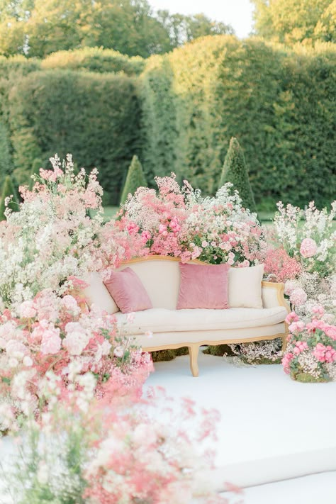 Pink Wedding Inspiration | Chateau de Villette Wedding | Château de Villette | Luxury Wedding Venue in Paris | Best Château Venues Near Paris | French Château Wedding | Paris Wedding Photographer | Top Wedding Photographer Paris | France Wedding Photographer | Luxury Wedding Photographer France | Luxury Paris Wedding French Chateau Wedding, Wedding Paris, France Luxury, Pink Wedding Inspiration, Garden Venue, Chocolate Boxes, Wedding Planning Decor, Chateau Wedding, Wedding Venue Decorations