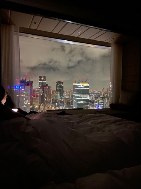 Tokyo Hotel Aesthetic, Living In Tokyo, Tokyo Apartment Aesthetic, Japan Hotel Room, Tokyo Bedroom, Tokyo Night Aesthetic, Japan Apartment Aesthetic, Japanese Apartment Aesthetic, Tokyo Lifestyle