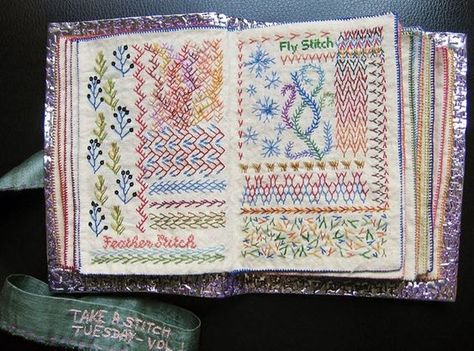 Stitches, How to make and Embroidery sampler on Pinterest Embroidery Sampler, Embroidery Book, Fabric Journals, Pola Sulam, Stitch Book, Crewel Embroidery, Fabric Book, Hand Embroidery Stitches, Hand Embroidery Patterns