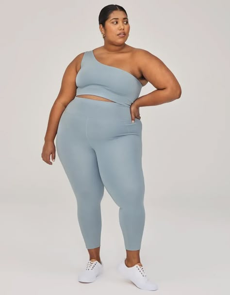 Plus Size Posing, Body References, Plus Size Workout, Anatomy References, Female Pose Reference, Body Reference Poses, Standing Poses, Human Poses Reference, Activewear Brands