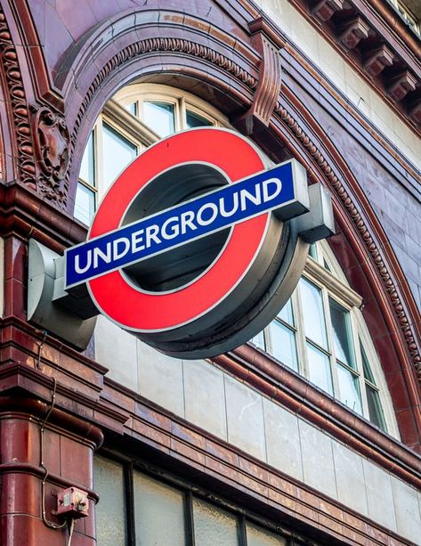 London Underground Aesthetic, Underground Sign, Culinary Arts Recipes, Arch Windows, Red Building, Natural Beauty Routine, Digital Fabrication, Habits Of Successful People, Kensington London