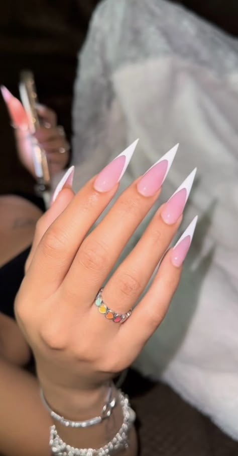 Acrylic Nails Stiletto, Stilleto Nails Designs, Short Stiletto, Hard Nails, Drip Nails, Classy Acrylic Nails, Dope Nail Designs, Long Acrylic Nails Coffin, Acrylic Nails Coffin Pink