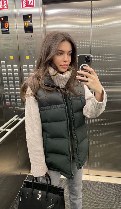 Aesthetic Amazon Finds, Aesthetic Amazon, Vanilla Girl Aesthetic, Sleeveless Puffer, Minimalist Fashion Women, Corporate Fashion, Stylish Fall Outfits, Winter Fashion Outfits Casual, Makijaż Smokey Eye