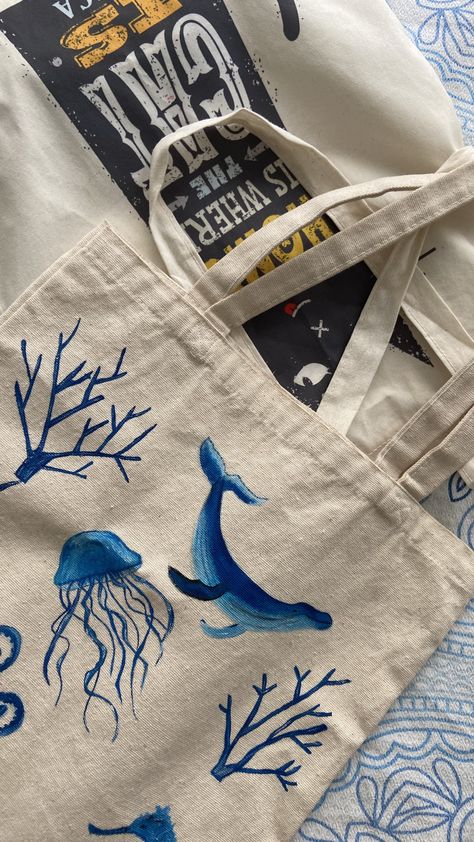 Totebag Aesthetic, Ocean Tote Bag, Creative Tote Bag, Handpainted Tote Bags, Tods Bag, Sac Diy, Sea Bags, Best Tote Bags, Drawing Bag