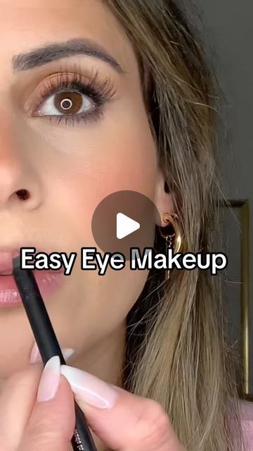 Easy Elegant Makeup Tutorial, Easy Beginner Eye Makeup, Basic Eye Makeup Tutorial, French Eye Makeup Tutorial, Easy Makeup For Brown Eyes, Basic Eye Makeup For Beginners, How To Eye Makeup, Fast Eye Makeup, Formal Makeup Tutorial