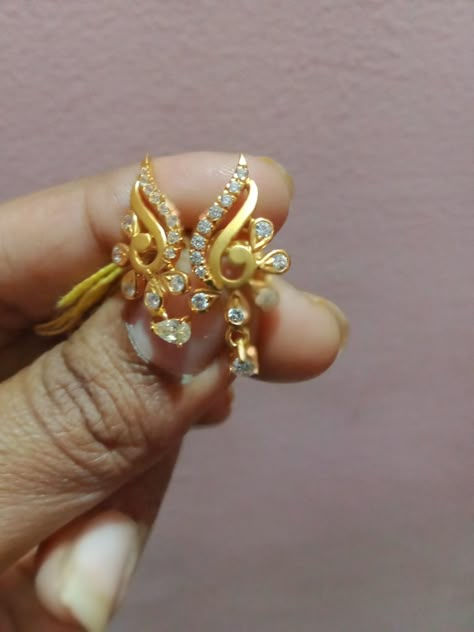 3grams Gold Earrings Indian, 2 Gm Gold Earrings, Daily Use Gold Earrings Indian, Simple Necklace Designs, Small Earrings Gold, Gold Earrings Indian, Simple Gold Earrings, Gold Jewelry Outfits, New Gold Jewellery Designs