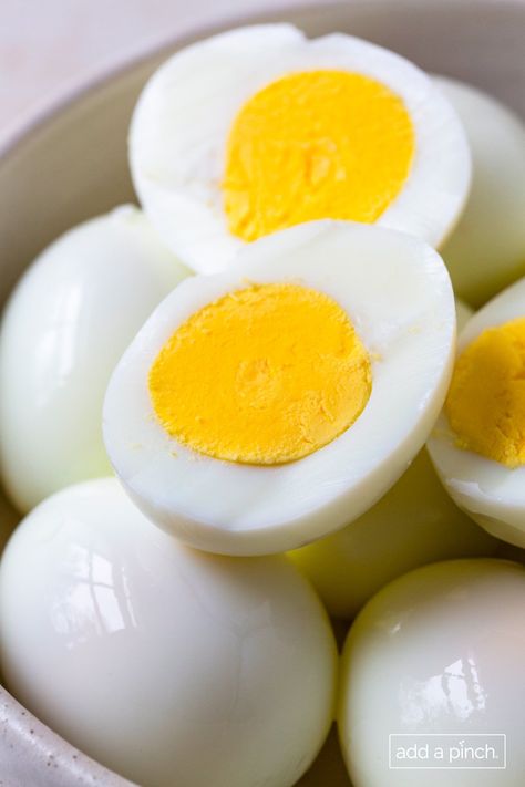 How to Make Perfect Hard Boiled Eggs - Add a Pinch Hard Boiled Eggs Recipe, Boiled Eggs Recipe, Hard Boiled Eggs Easy Peel, Creative Egg Recipes, Hard Boil Eggs, Eggs Deviled, Hard Boiled Egg Recipes, Peeling Hard Boiled Eggs, Boil Eggs