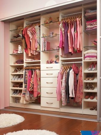 New year, new decoration. What's your remodel plan for this year? How about remodeling your old closet? Find the best inspiration here!  #closet #organizing #ideas #newyear #newyearseve #remodel #small #luxury #neat California Closets, Kid Closet, Dream Closets, Closet Makeover, Room Closet, Remodel Bedroom, Closet Designs, Closet Space, Closet Bedroom