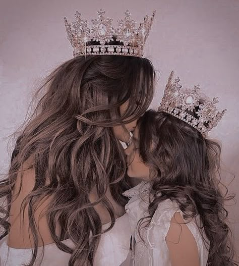 Pin by Alejandra on Moda para niñas | Mother daughter photos, Mother daughter pictures, Daughter photo ideas Opposite Twins, Daughter Photo Ideas, Mother Daughter Pictures, Mother Daughter Photos, Mother Pictures, Girly Dp, Royal Aesthetic, Mom Daughter, Second Chance