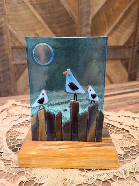 Glass Panel Art, Beach Fused Glass Ideas, Full Fused Glass Ideas, Fused Glass Seagulls, Fused Glass Animals Ideas, Fused Glass Panels, Beginner Fused Glass Projects, Fused Glass Suncatcher Ideas, Fused Glass Designs