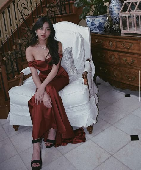 Villian Era Outfits, Villian Dress, White Beach Wedding Dresses, Burgundy Prom Dresses, Burgundy Prom, Prom Poses, Preppy Dresses, Burgundy Prom Dress, Prom Looks