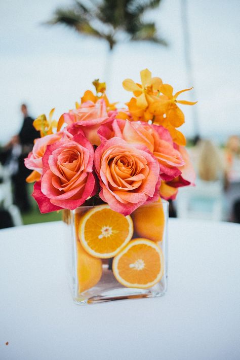 Citrus Wedding Inspiration // Wedding Floral Arrangements // Posh Parties Citrus Baby, Bridal Shower Inspo, Citrus Wedding, Orange Baby Shower, Orange Party, Summer Baby Shower, Shower Inspiration, Bridal Shower Brunch, Home Decor Christmas