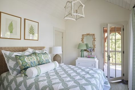 Discover the Perfect Lake House Retreat at Lake Martin - Birmingham Home & Garden Lake House Pictures, Hanging Bed, House Pictures, Side Porch, Beachy Decor, Bed Swing, First House, Outdoor Dining Area, Screened Porch