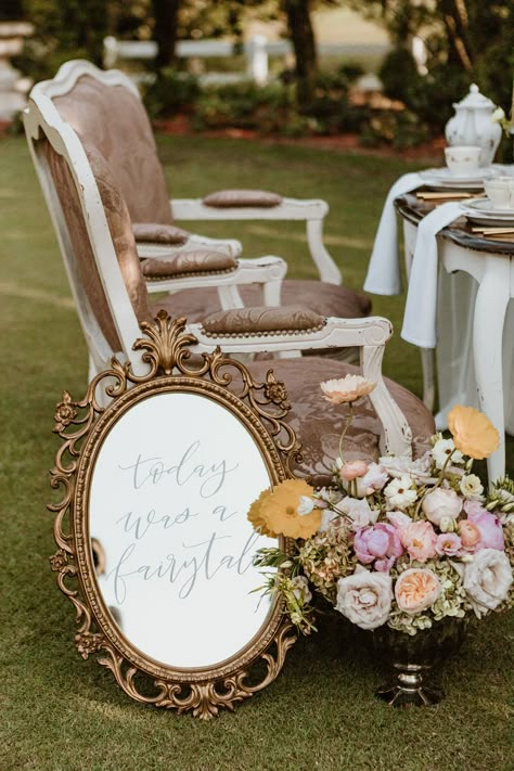 Taylor Swift Fans Will Be Obsessed with This Garden Styled Shoot | Photography by Taylor Swift Aesthetic Wedding, Taylor Swift Wedding Inspiration, Taylor Swift Themed Wedding Decor, Taylor Swift Wedding Details, Taylor Swift Wedding Sign, Taylor Swift Inspired Wedding Ideas, Wedding Taylor Swift Theme, Taylor Swift Wedding Ideas Decor, Taylor Swift Inspired Wedding Decor