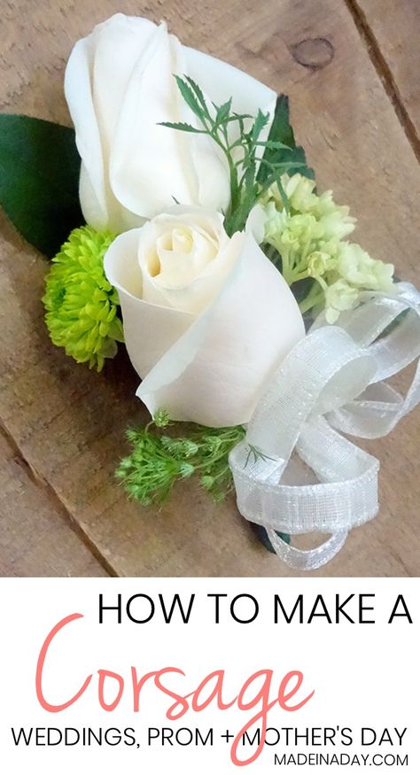 Corsage Wedding Diy, Diy Corsage Wristlet, Prom Corsage Diy, How To Make Corsages, Make A Corsage, Diy Wrist Corsage, Corsage Flowers, Wrist Corsage Wedding, Prom Corsage And Boutonniere