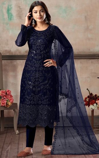 Celana Fashion, Straight Cut Pants, Salwar Kameez Online, Embroidered Pants, Ghagra Choli, Designer Salwar Suits, Salwar Kameez Designs, Pakistani Suits, Suit Designs