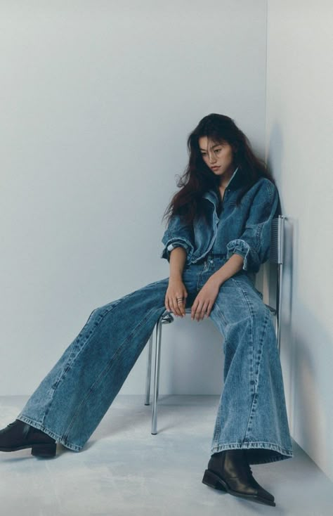 Giveaway Photoshoot, Denim Outfit Photoshoot, Kim Do Yeon, Calvin Klein Photoshoot Ideas, Denim Fashion Photography, All Denim Outfits, Denim Photoshoot, Kim Doyeon, Bella Hadid Outfits