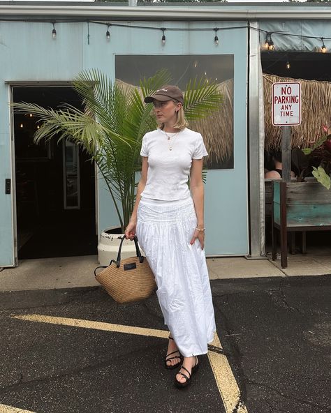 This gorgeous crisp white @laudethelabel drop waist skirt arrived while I was away, so of course we are pretending we’re still in vacation mode, and having dinner out at @holaarepa 🌴🪽 Drop Waist Skirt, Fashion Vibes, Pleated Maxi Skirt, Vacation Mode, Drop Waist, White Skirts, Of Course, White Tops, Waist Skirt