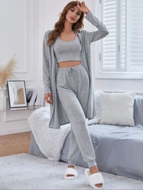 Great T-shirt! Took a little more and for the growth of 163 Super prspto! Even cotton it seems Cute Lounge Wear, Tie Front Pants, Casual New Years Eve Outfits, Lounge Wear Stylish, Cute Lounge Outfits, Lounge Outfits, Cute Pajama, Crop Cami Top, Pajama Fashion