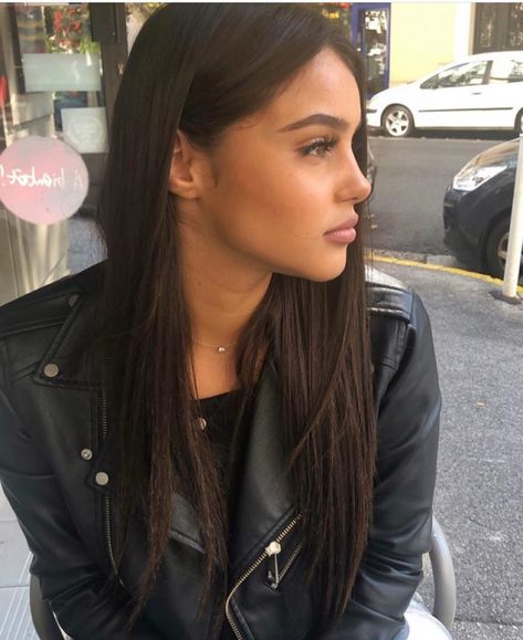 Stunning😳😍 #marlopvris#brunette @yaas0u Nose Jobs, Beautiful Haircuts, Scandinavian Aesthetic, Dresses Casual Fall, Angel Aesthetic, Nose Job, Haircuts For Long Hair, Side Profile, Face Card