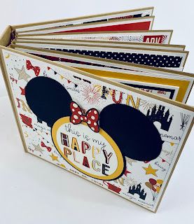 Disney Mini Album, Autograph Book Disney, Diy Scrapbook Album, Scrapbook Project, Scrapbook Disney, Disney Scrapbooking Layouts, Disney Layouts, Disney Scrapbook Pages, Memory Album