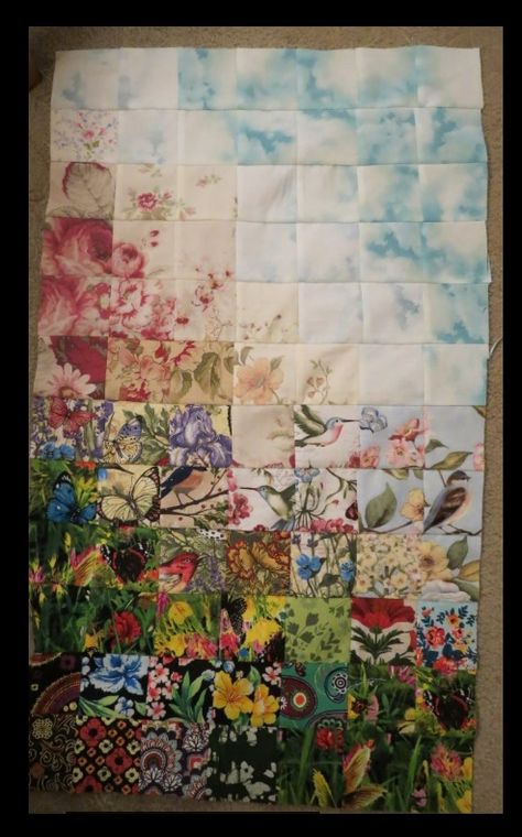 Watercolour Quilts Patterns, Watercolor Quilts Ideas, Watercolor Quilt Patterns, Watercolour Quilts, Watercolor Quilts, Watercolor Quilt, Landscape Quilt, Flower Quilts, Scrap Quilt Patterns