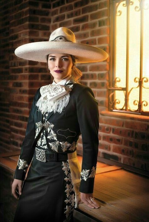 Women Mariachi Outfit, Charra Outfit, Mariachi Dress, Mariachi Women, Mariachi Outfit, Mariachi Suit, Charro Outfit, Outfit Mexicano, Vestido Charro