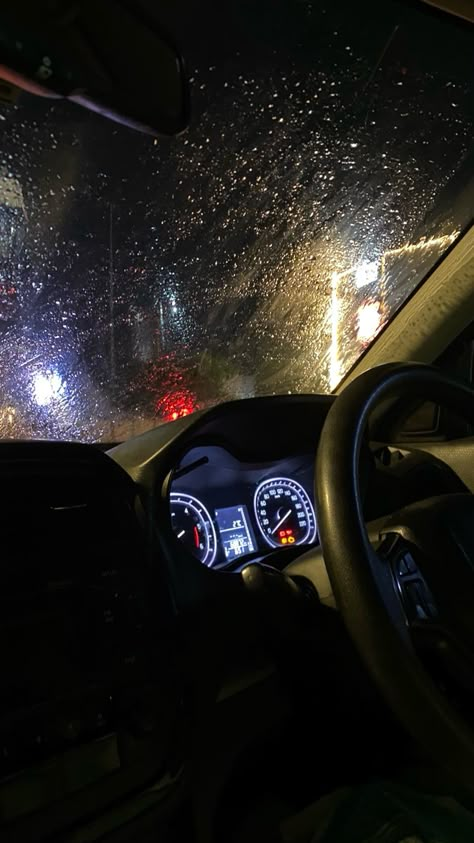 Car Snap Night Photo, Rain Drive Snapchat, Night Rain Snapchat Stories, Driving Photography Night, Late Night Car Snaps, Night Car Drive Snap, Car Night Snap, Night Drive Snap, Night Drive Snapchat