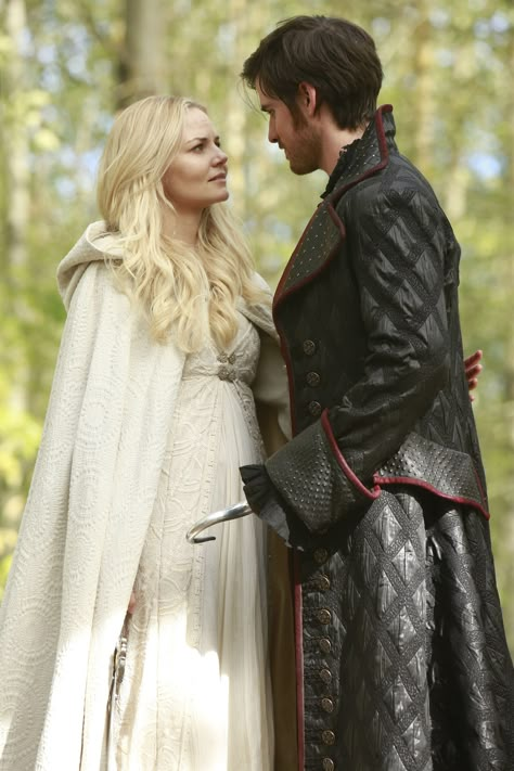 Emma And Hook, Pirate Princess, Kate Walsh, In The Now, Shows To Watch, Emma Swan, Captain Swan, Ignore Me, Best Couple