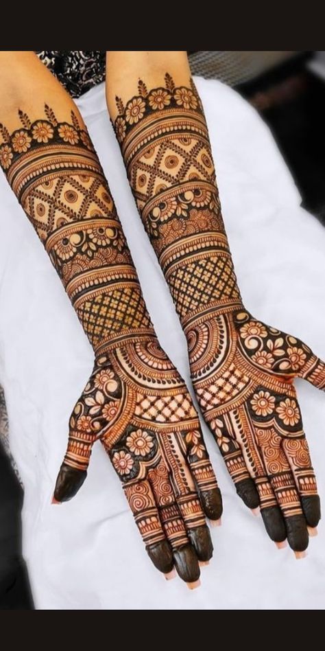 Astetic Mehndi Designs, Traditional Mhendi Design, Mehndi Designs For Wedding Function, Modern Bridal Mehndi Designs, Full Hands Mehandi Designs Bridal, Traditional Bridal Mehandi, Mehendi Designs For Bride Bridal Mehndi, Mehindi Bridal Designs, Back Hand Full Mehndi Designs