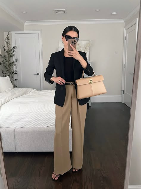 Legal Outfits, Amazon Bodysuit, Networking Event Outfit, Event Outfit Ideas, Corporate Attire Women, Business Professional Outfits, Chic Business Casual, Business Attire Women, Corporate Attire