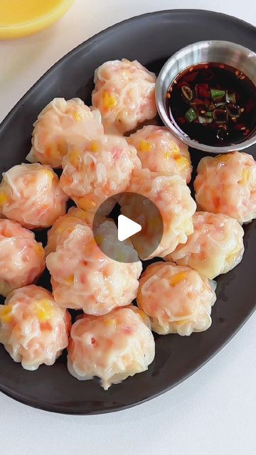 Kathlyn on Instagram: "Shrimp wontons. Printable Full Recipes and Tips: https://kitchenmisadventures.com/shrimp-wonton Deliciously plump shrimp encased in tender wonton wrappers. Instructions: 1. Chop 300g of shrimp into a fine paste. 2. Combine with 100g of finely chopped carrot and 100g of corn. 3. Add 1 tablespoon of cooking wine, 1/2 teaspoon of salt, and 1/2 teaspoon of black pepper. Mix well. 4. Prepare wonton skins, brush all-around lightly with water, and wrap the mixture inside. 5. Steam for 10 minutes once the water boils. Enjoy these delicious Shrimp wontons with a satisfyingly generous filling for a great breakfast. #shrimpwontons#wonton#wontons#easyrecipes #easydinneridea#shrimpdumplings#recipevideo #recipeideas#dumplings#shrimp #shrimps#chinesefood" Shrimp Wontons Recipes, Wonton Recipe Ideas, Shrimp Rangoon Wontons, Chinese Appetizer Recipes, Cheese Wonton Recipes, Shrimp Appetizers For Party Finger Foods, Shrimp Wonton Recipes, Recipes With Wonton Wrappers, Shrimp Paste Recipe