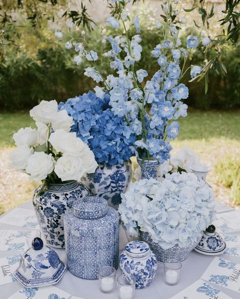 Stone Blue Wedding, Blue And White Aesthetic Wedding, Blue And White Decorating Ideas Party, Blue And White Wedding Theme Decor, Blue And White Italian Wedding, Blue And White China Wedding Decor, Something Blue Decor, Engagement Party Blue And White, Blue And White Theme Wedding