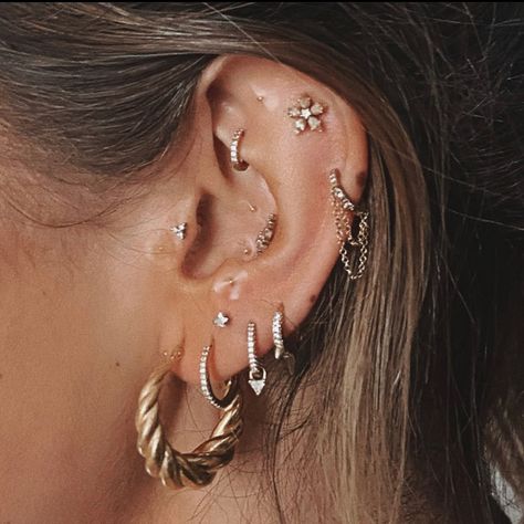 Ear Piercing Care, Jamie Genevieve, Ear Seeds, Ear Peircings, Types Of Ear Piercings, Ear Art, Cool Ear Piercings, Pretty Ear Piercings, Maria Tash