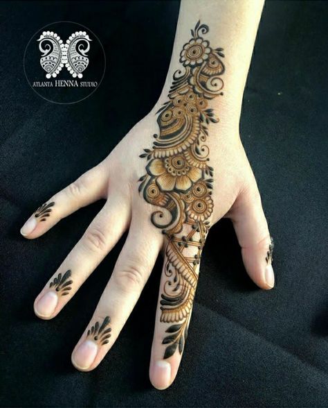 Short Mehendi, Arabic Mehandi, Party Henna, Short Mehndi Design, Finger Henna Designs, Mehndi Designs Bridal Hands, Arabic Henna, Latest Henna Designs, Simple Mehndi Designs Fingers