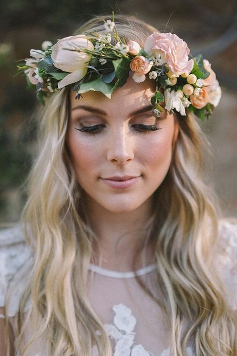 boho wedding hairstyles with flower crown #weddinghairstyle #weddinghair #bohowedding #weddingideas #weddinginspiration Peach Wedding Flowers, Vintage Boho Wedding, Flower Crown Hairstyle, Floral Comb, Boho Wedding Hair, Flowers In Her Hair, Boho Wedding Inspiration, Floral Crowns, Boho Chic Wedding