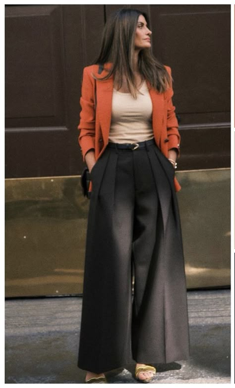 Wide Legged Pants, Look Office, Orange Blazer, Elegante Casual, Trendy Fall Outfits, Pinterest Fashion, Fashion Mistakes, Fall Fashion Trends, Style Mistakes