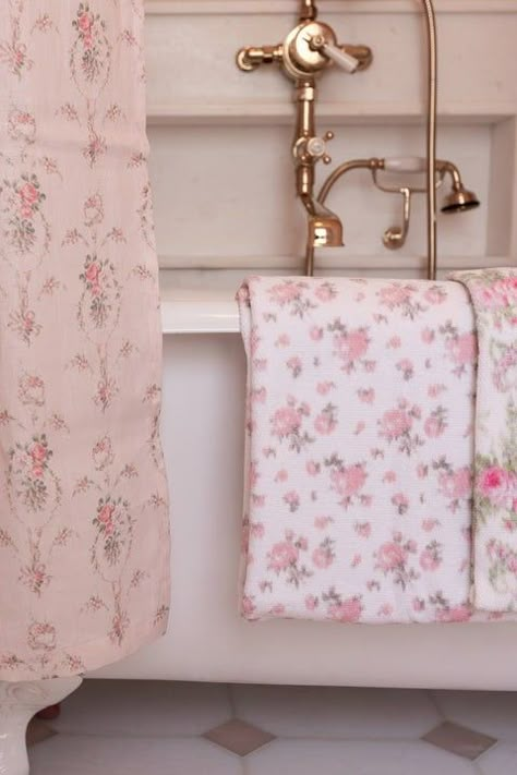 Changing Aesthetic, Unique Textures, Bow Print, Focal Points, Pink Bathroom, Bathroom Inspo, Barbie Dream House, Dream Room Inspiration, Cotton Bath Towels