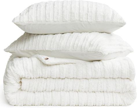 Amazon.com: UGG 13081 Kenzie Full-Queen Comforter Set Silky Soft Luxury Hotel Collection All Season Plush Faux Fur Mircomink Cozy Comfort Bedding Set Blanket Comforter Set and Two Pillow Shams, Full/Queen, Seal : Home & Kitchen Ugg Comforter Set, Ugg Comforter, Ugg Bedding, Hotel Style Bedding, Faux Fur Bedding, Fur Bedding, Bedroom Blanket, Style Bedding, King Pillow