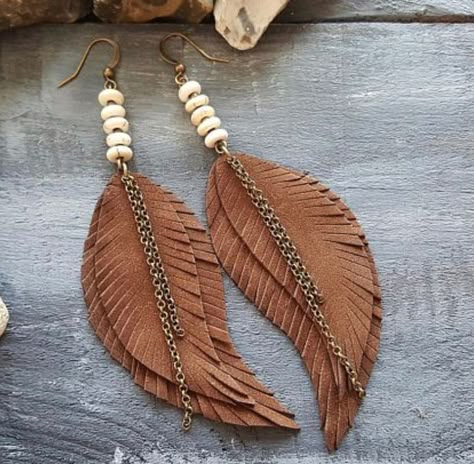 Leather Feather Earrings, Diy Leather Earrings, Leather Jewelry Diy, Jewelry Editorial, Leather Jewellery, Jewelry By Material, Leather Crafts, Unique Jewelry Designs, Bohemian Earrings