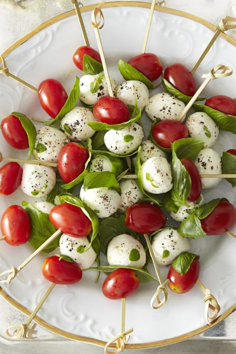 Caprese Snacks, White Party Snacks, Caprese Sticks, Poolside Appetizers, Pool Snacks, Basil Mozzarella, Poolside Snacks, Quick Protein, Fresh Tomato Recipes